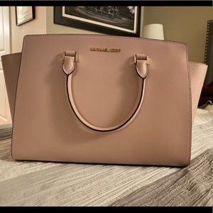 Michael Kors Selma Tote